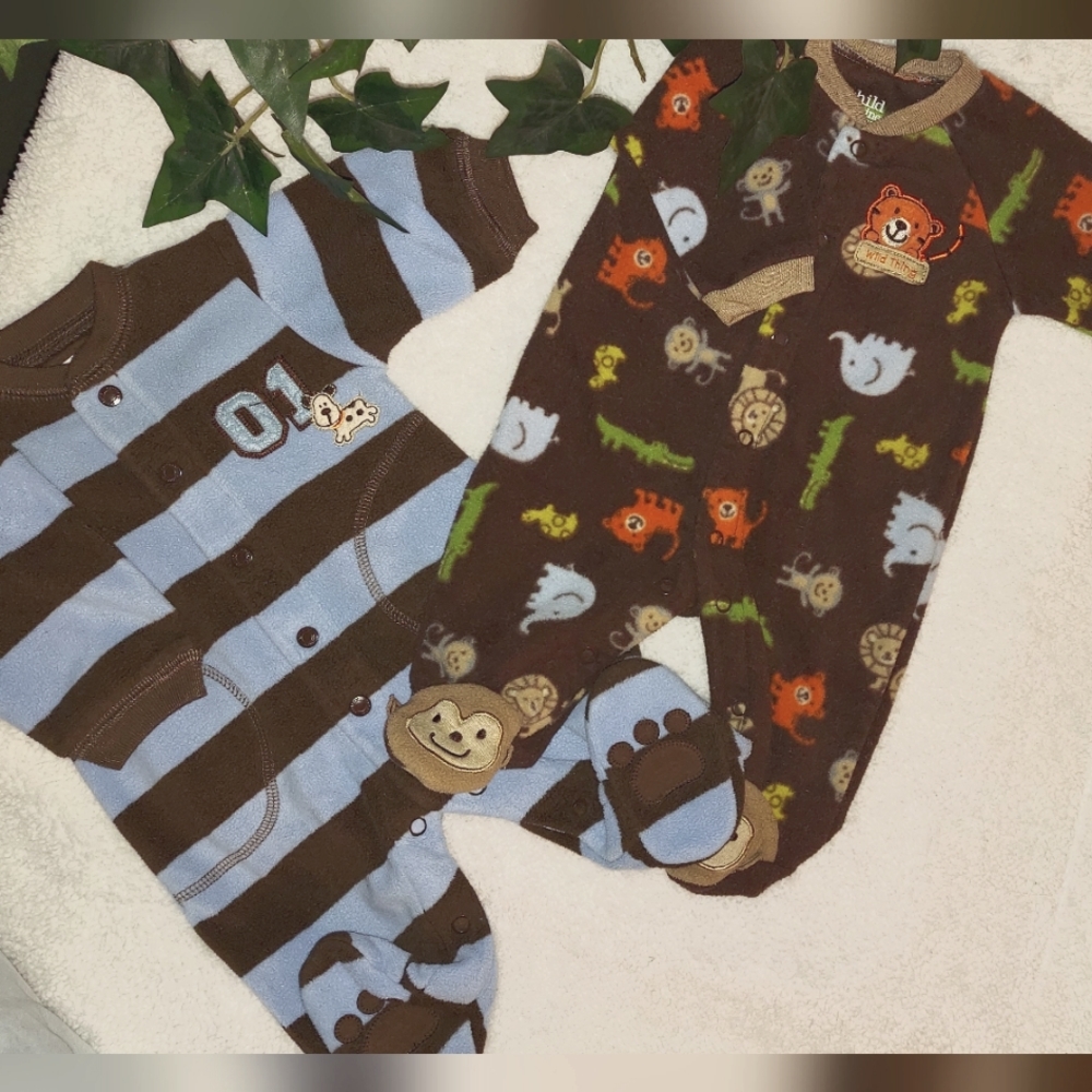 Newborn Carter's Fleece Sleepers